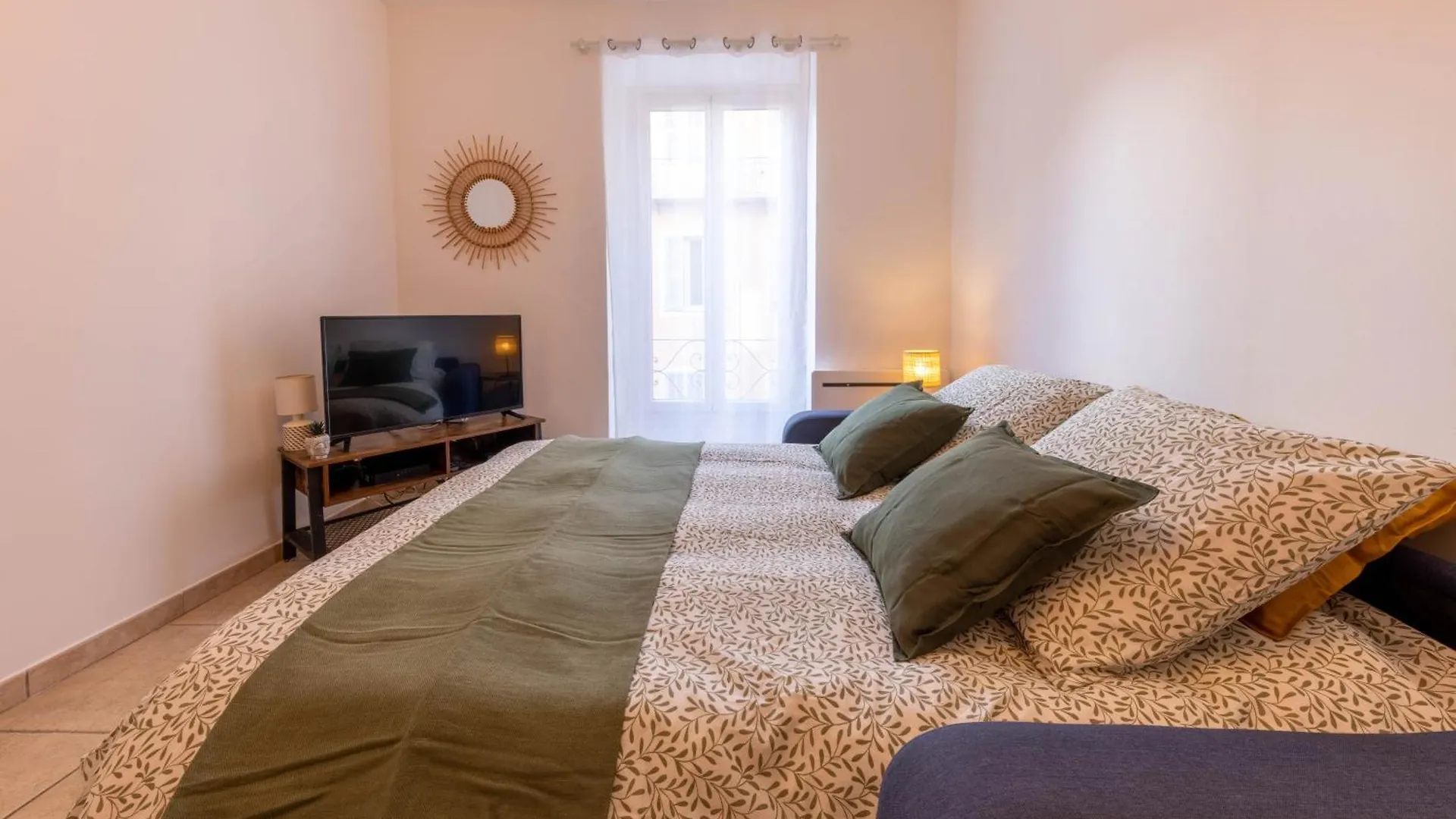 Joli Cocon A 3 Min A Pied De La Mer Nice Apartment